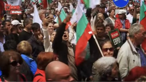 Светът говори, България мълчи: Многолюдните протести в защита на лева остават невидими за българските медии - E-Burgas.com