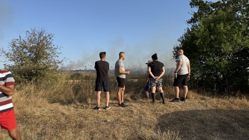 Огнен ад между Маринка и Извор: пламъци, хаос и пълно безхаберие - E-Burgas.com