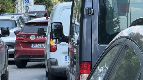 Румънска гражданка затрудни движението в центъра на Бургас, след като потегли със скоба на колата си - E-Burgas.com