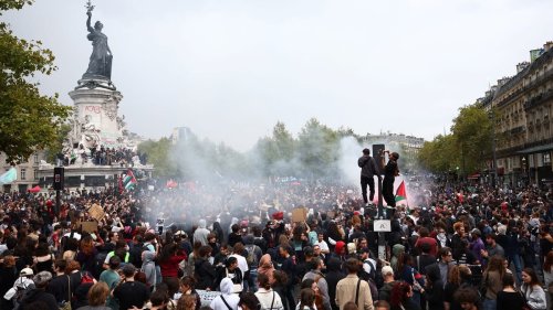 Франция гори: Барикади, огън и масови протести срещу новото правителство - E-Burgas.com
