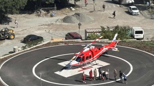 Огромни облаци прах при кацане на медицинския хеликоптер на УМБАЛ Бургас тревожат живущите в района - E-Burgas.com