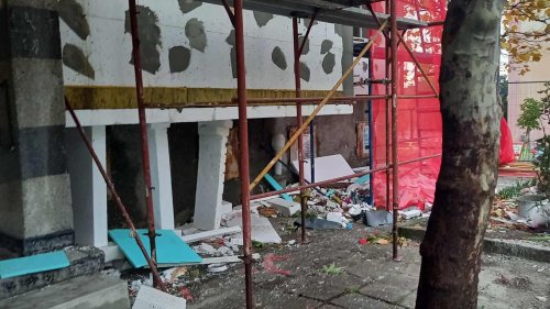 Жителите на 6-ти блок в „Меден рудник“: „5 месеца гавра и грабеж“ – подготвят протест срещу безобразен ремонт - E-Burgas.com