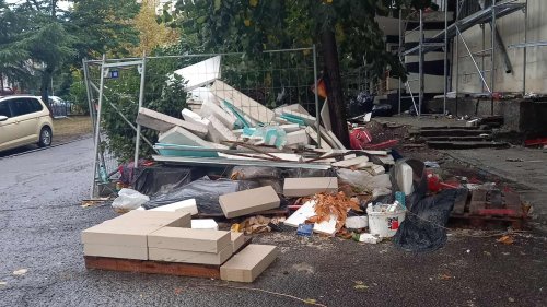 Жителите на 6-ти блок в „Меден рудник“: „5 месеца гавра и грабеж“ – подготвят протест срещу безобразен ремонт - E-Burgas.com