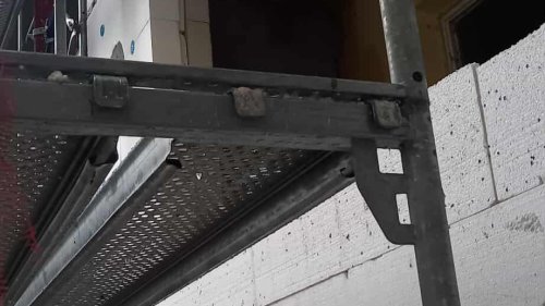 Жителите на 6-ти блок в „Меден рудник“: „5 месеца гавра и грабеж“ – подготвят протест срещу безобразен ремонт - E-Burgas.com