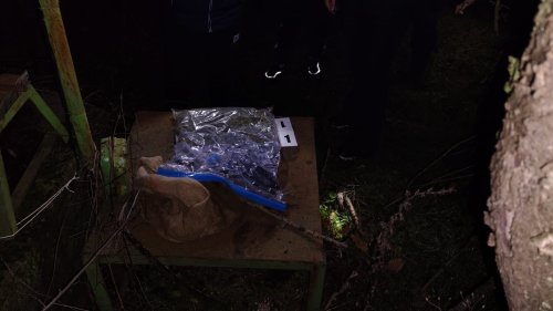 Трима задържани при акция на полицията в Айтос, иззети са канабис и метамфетамин - E-Burgas.com