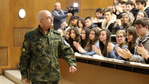 30 места за безплатно обучение по военна медицина през 2026/2027 г. - E-Burgas.com