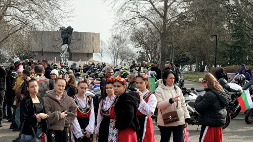 „Пътят на свободата“ изпълни Бургас – стотици мотористи почетоха 3 март - E-Burgas.com
