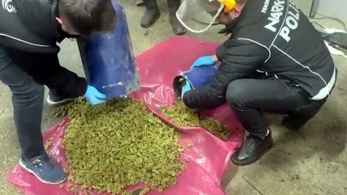 БЪЛГАРСКА КОЛА ХВАНАТА С ДРОГА В ТУРЦИЯ: 24,5 КГ ТРЕВА СКРИТА В РЕЗЕРВОАРИ - E-Burgas.com