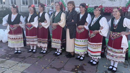 С фолклорен празник с. Прилеп отбеляза 95 години читалищна дейност - E-Burgas.com