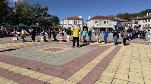 С фолклорен празник с. Прилеп отбеляза 95 години читалищна дейност - E-Burgas.com