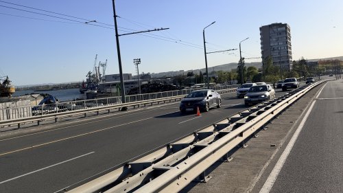 Верижна катастрофа на „Иван Вазов“ в Бургас, движението е затруднено - E-Burgas.com