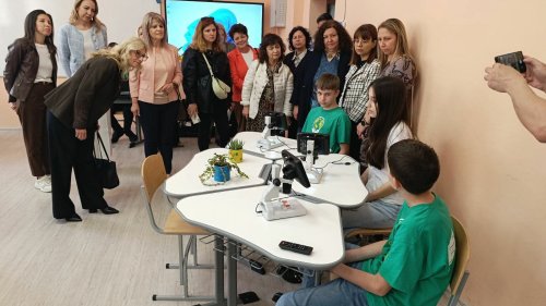 ОУ „П. Р. Славейков“ отвори вратата към бъдещето: Първото училищно радио и високотехнологичен STEM център променят образованието в Бургас - E-Burgas.com