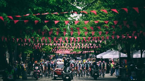 Giro d’Italia превърна България в сцена пред 800 милиона зрители: история, която доскоро звучеше невъзможно - E-Burgas.com