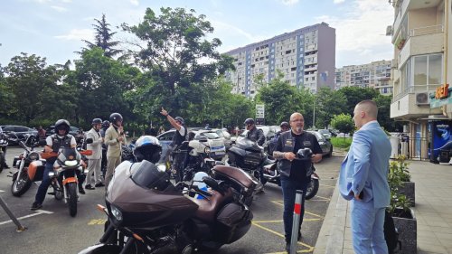 Абитуриентът Васил Клинчев бе изпратен с мощна подкрепа от мотористите на „Ню Рейс МСС“ - E-Burgas.com